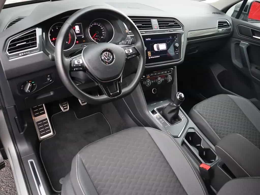 Volkswagen Tiguan 1.5 16V TSI Join LED Navi ACC PDC AHK 12/2018-photo-7