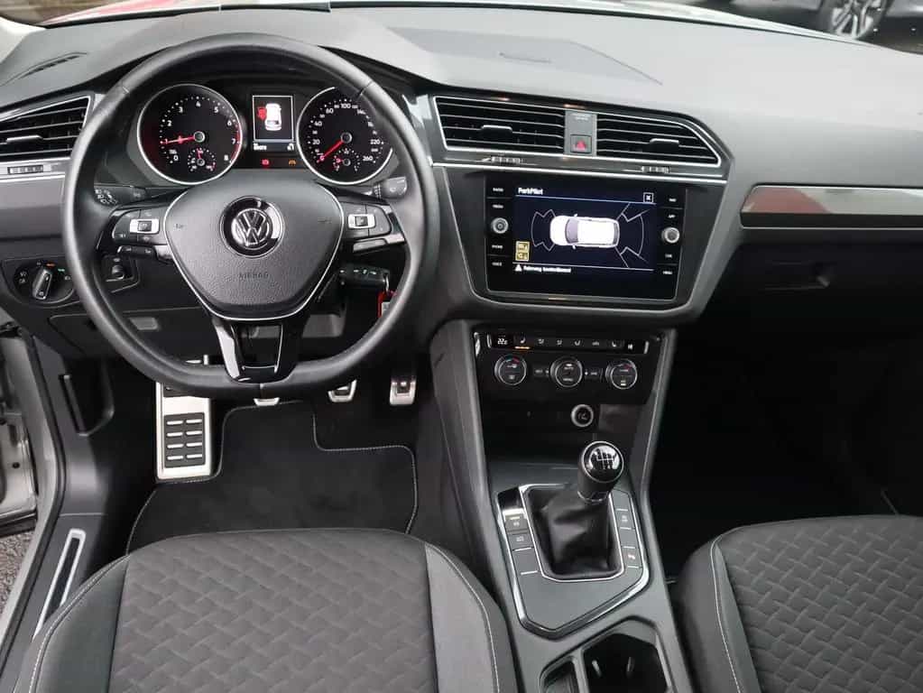 Volkswagen Tiguan 1.5 16V TSI Join LED Navi ACC PDC AHK 12/2018-photo-9