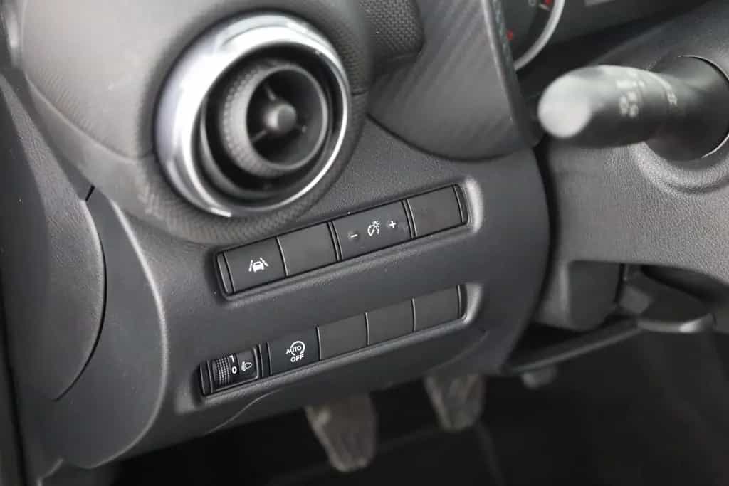 Nissan Juke 1.0 DIG-T Acenta LED Navi Kamera Tempomat 02/2023-photo-19