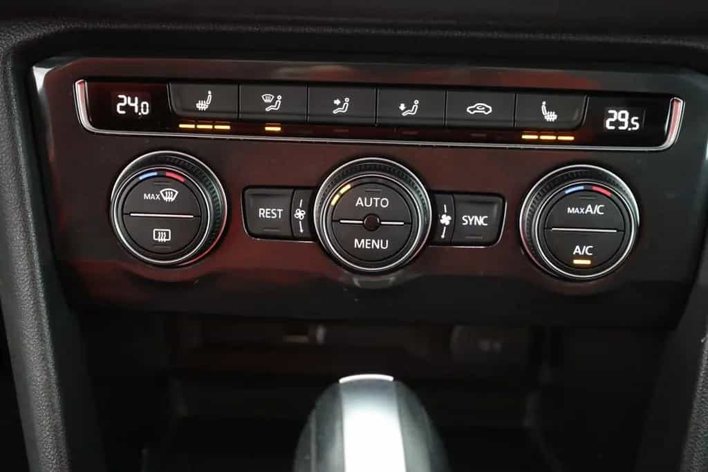 Volkswagen Tiguan 1.5 TSI DSG Highline LED Navi ACC USB 11/2019-photo-11