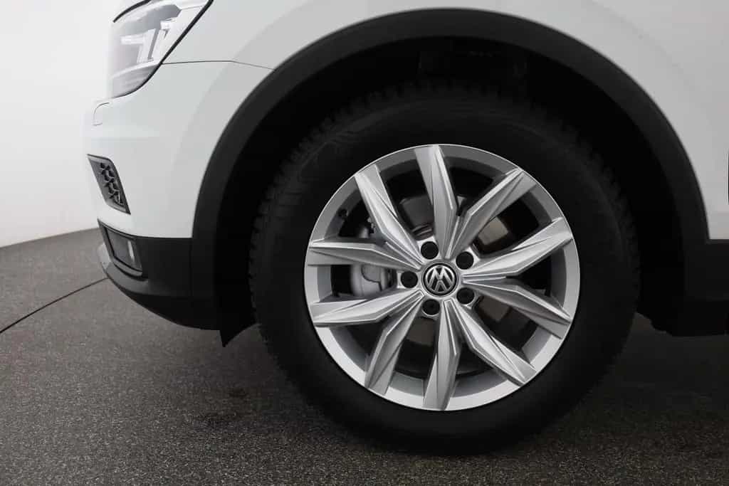 Volkswagen Tiguan 1.5 TSI DSG Highline LED Navi ACC USB 11/2019-photo-28