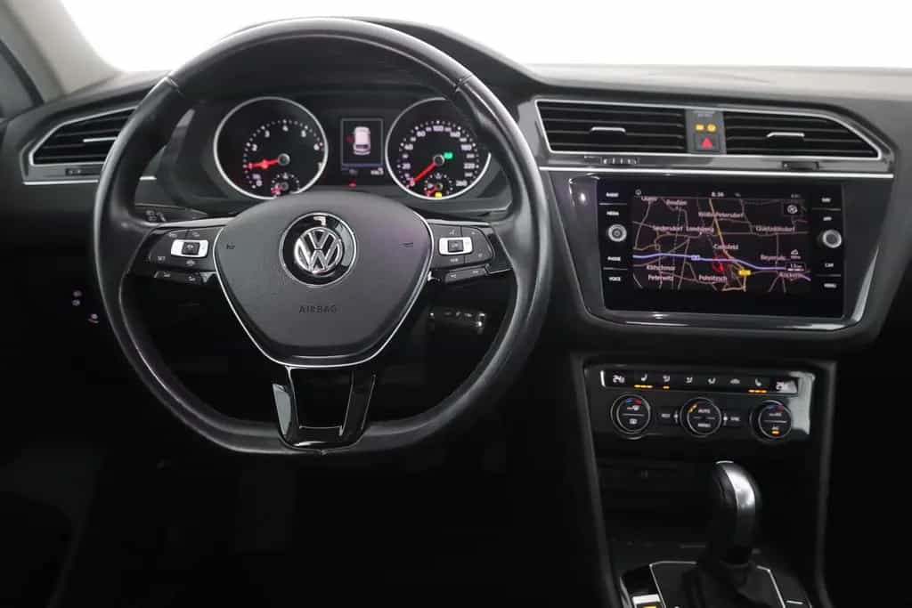 Volkswagen Tiguan 1.5 TSI DSG Highline LED Navi ACC USB 11/2019-photo-9