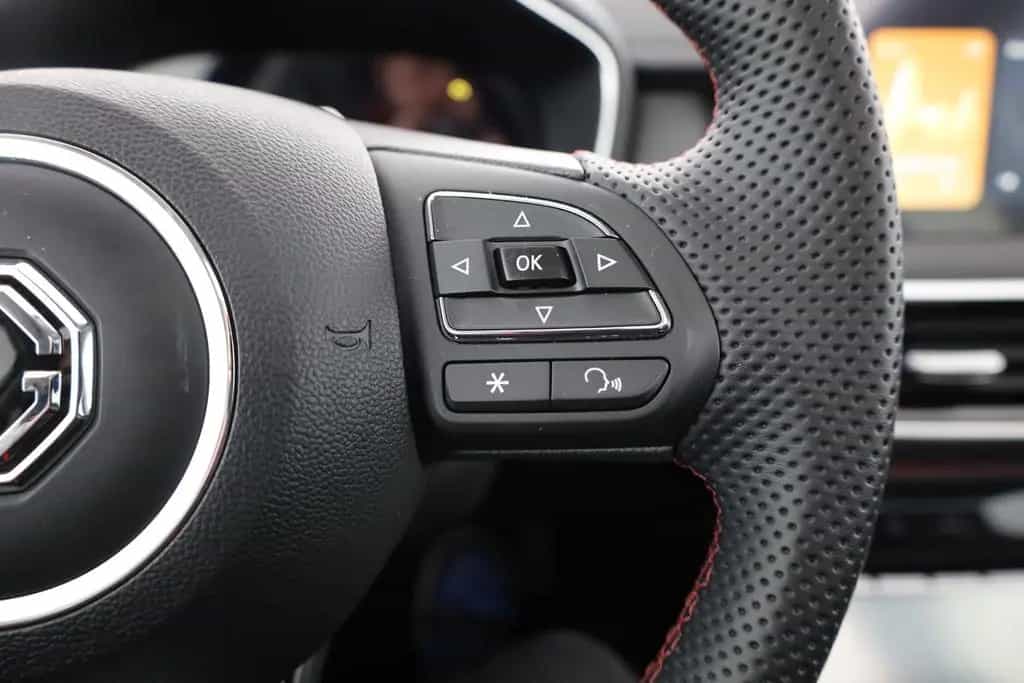 MG HS 1.5 T-GDI Luxury LED Pano Navi 360° 11/2023-photo-15