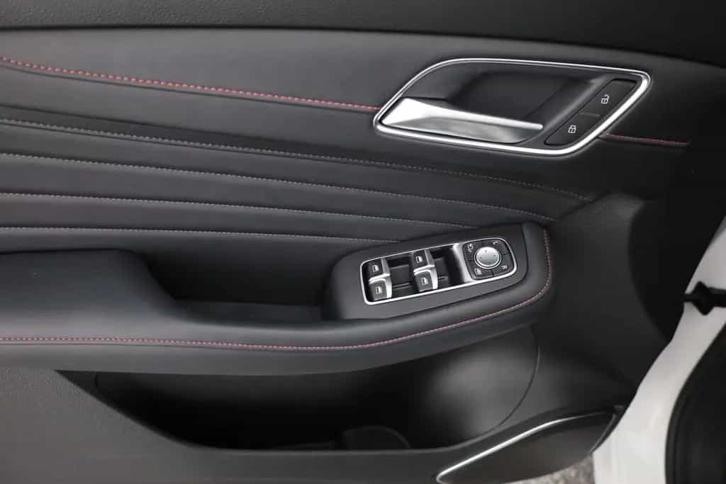 MG HS 1.5 T-GDI Luxury LED Pano Navi 360° 11/2023-photo-20
