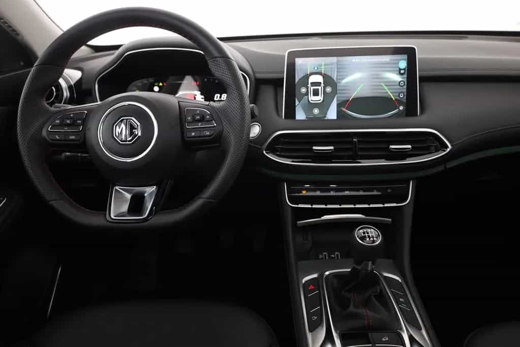 MG HS 1.5 T-GDI Luxury LED Pano Navi 360° 11/2023-photo-9