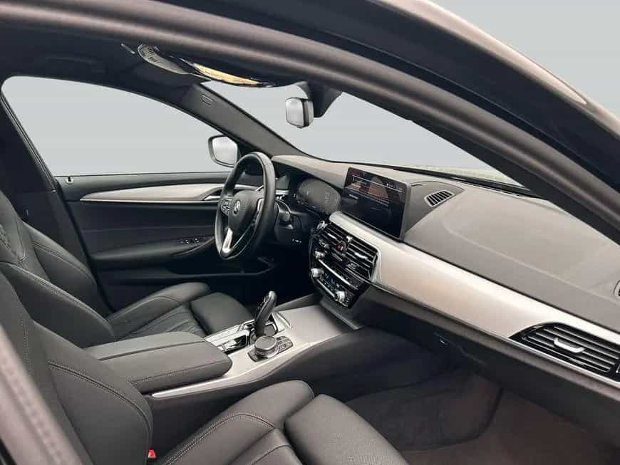 BMW 5 Series 520d Touring Aut. 11/2022-photo-16