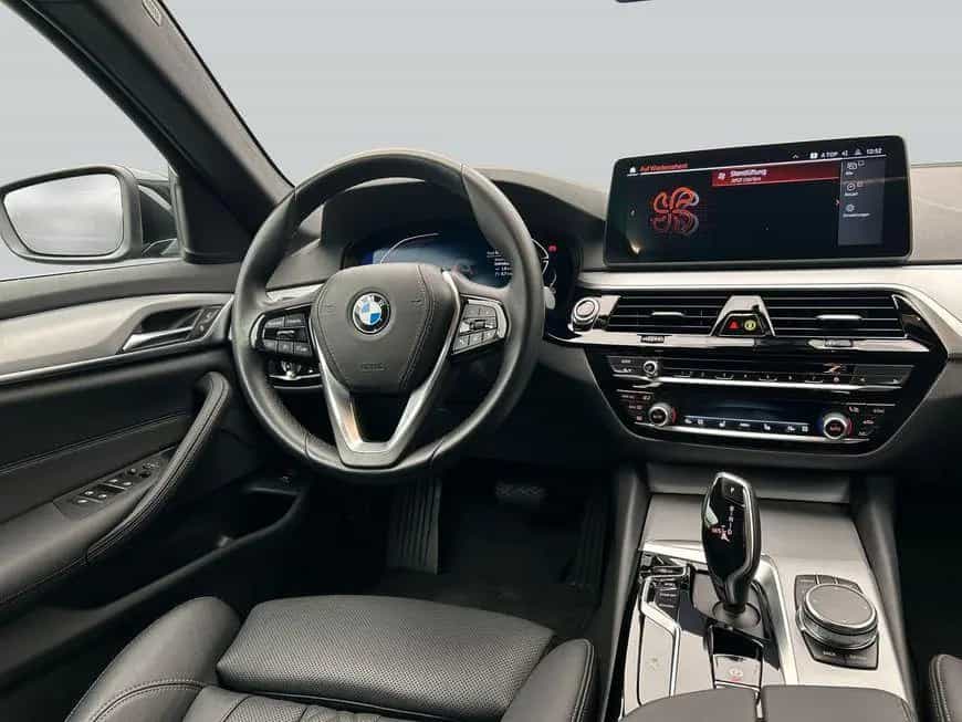 BMW 5 Series 520d Touring Aut. 11/2022-photo-17