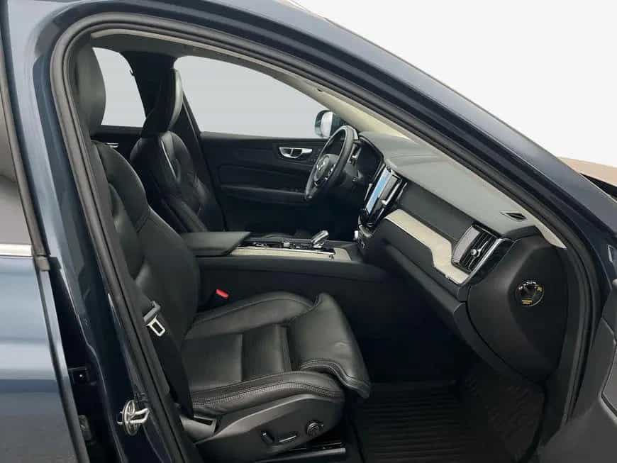 Volvo XC60 B5 D AWD Geartronic Inscription 12/2021-photo-11