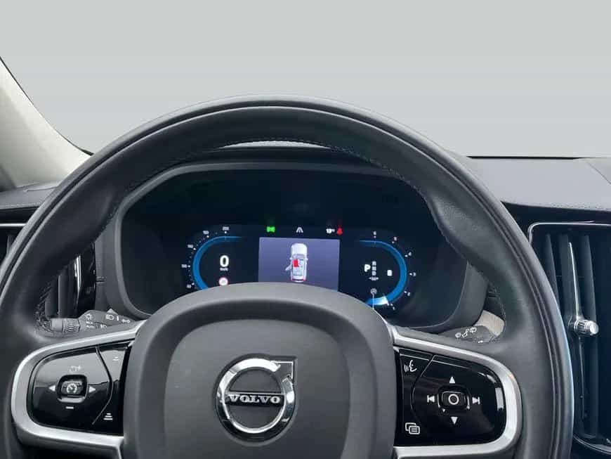Volvo XC60 B5 D AWD Geartronic Inscription 12/2021-photo-16