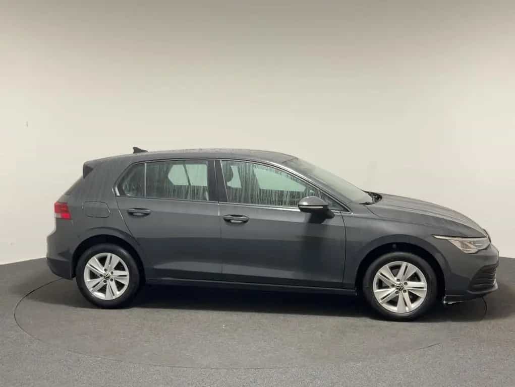 Volkswagen Golf VIII 1.0 TSI Life 06/2022-photo-5