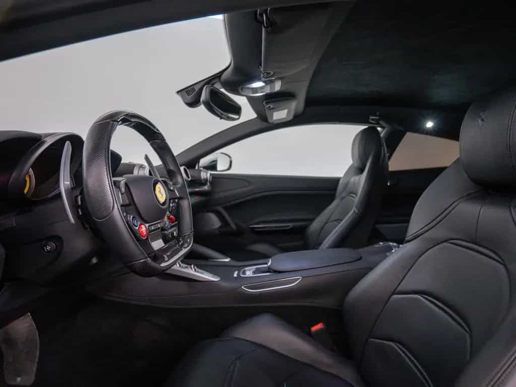 Ferrari GTC4Lusso 04/2019-photo-11
