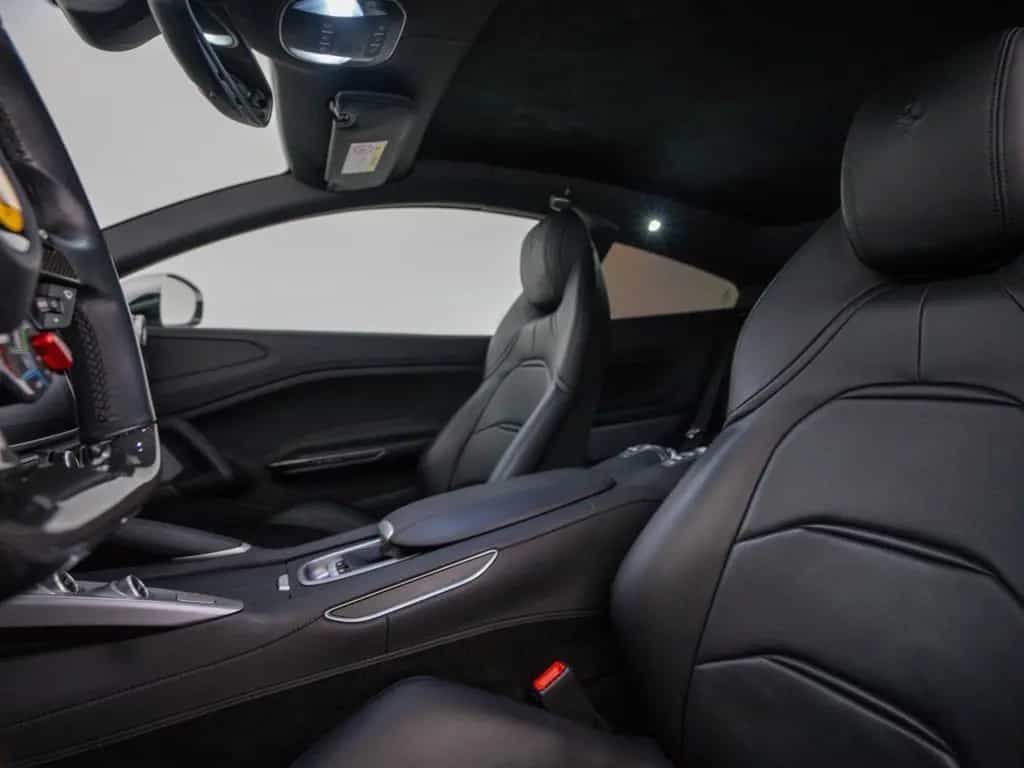 Ferrari GTC4Lusso 04/2019-photo-12