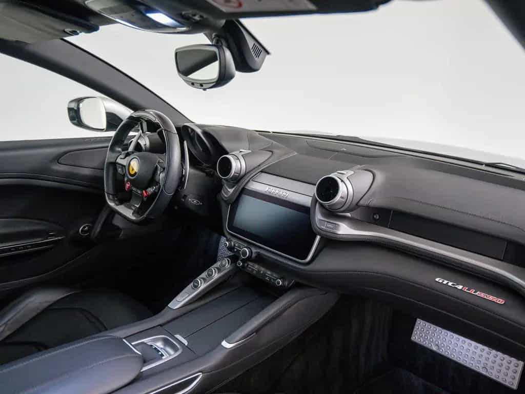 Ferrari GTC4Lusso 04/2019-photo-28