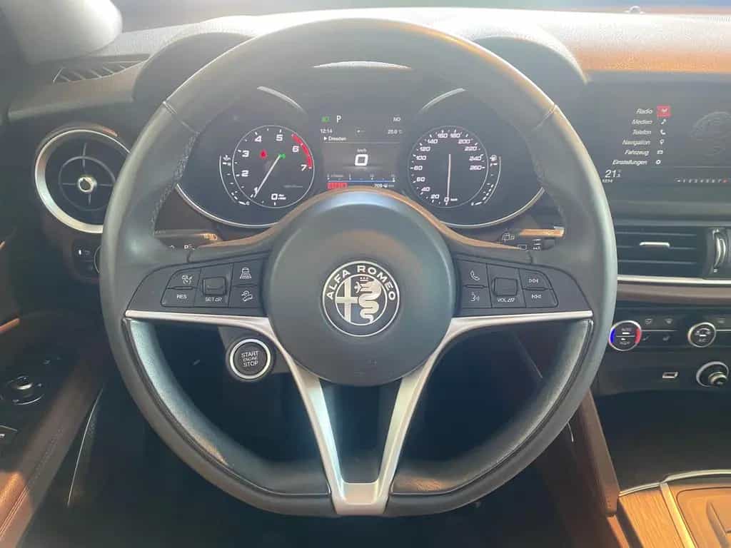 Alfa Romeo Stelvio Super 2.0l TB Q4 NAVI LEDER ACC 11/2019-photo-13