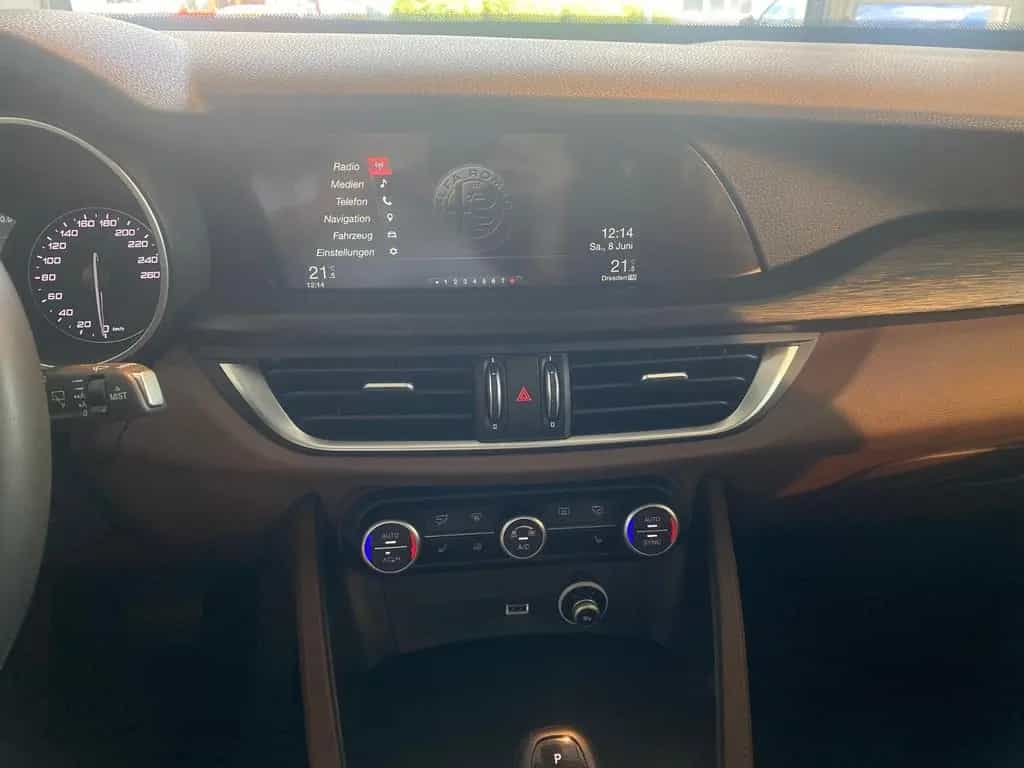 Alfa Romeo Stelvio Super 2.0l TB Q4 NAVI LEDER ACC 11/2019-photo-14