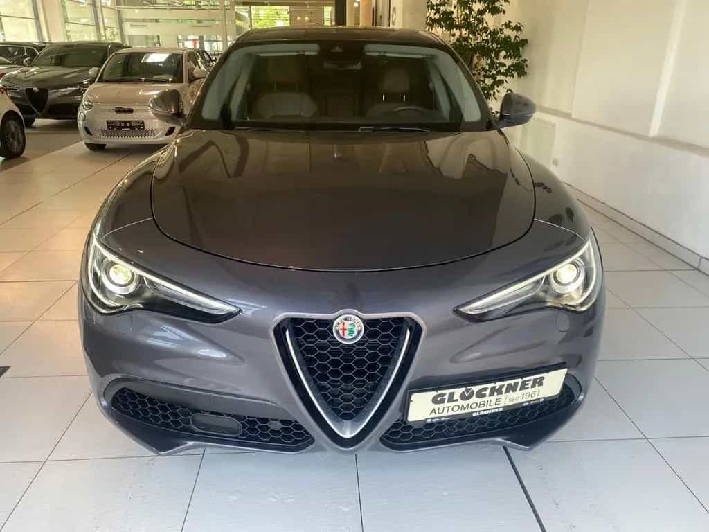 Alfa Romeo Stelvio Super 2.0l TB Q4 NAVI LEDER ACC 11/2019-photo-2