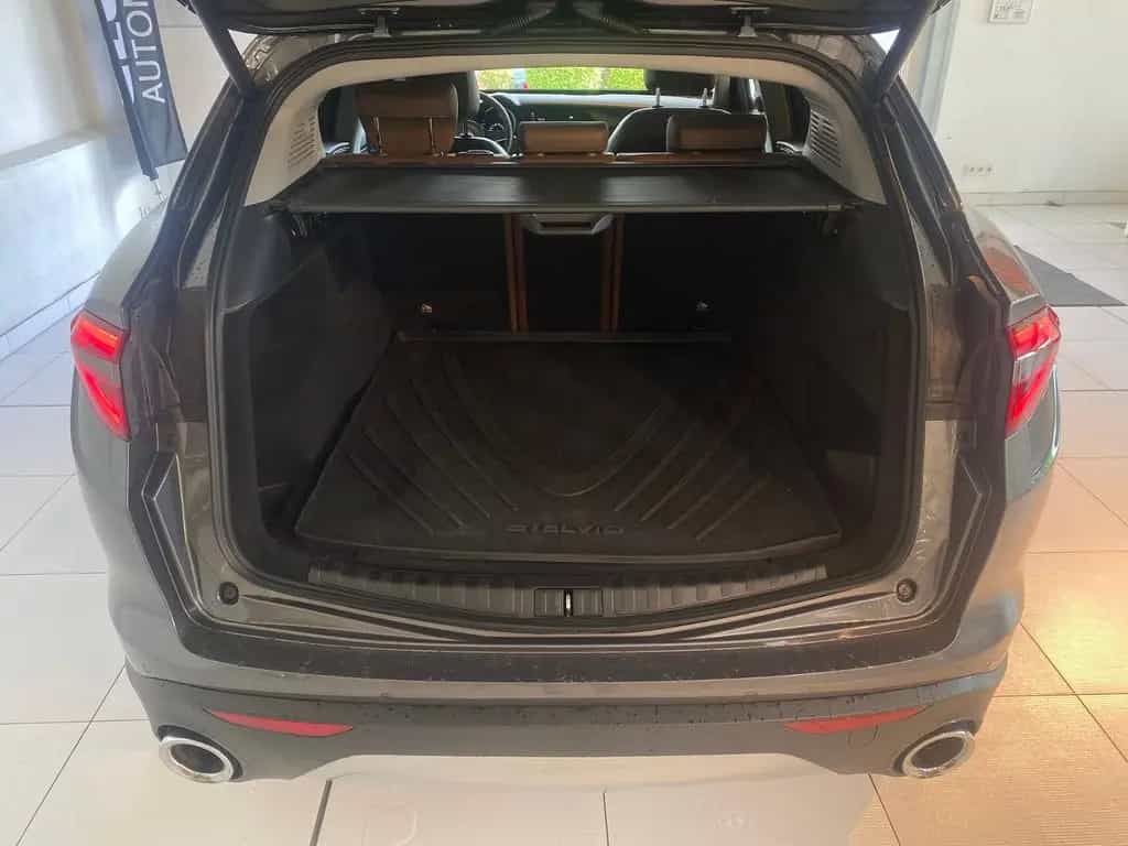Alfa Romeo Stelvio Super 2.0l TB Q4 NAVI LEDER ACC 11/2019-photo-7