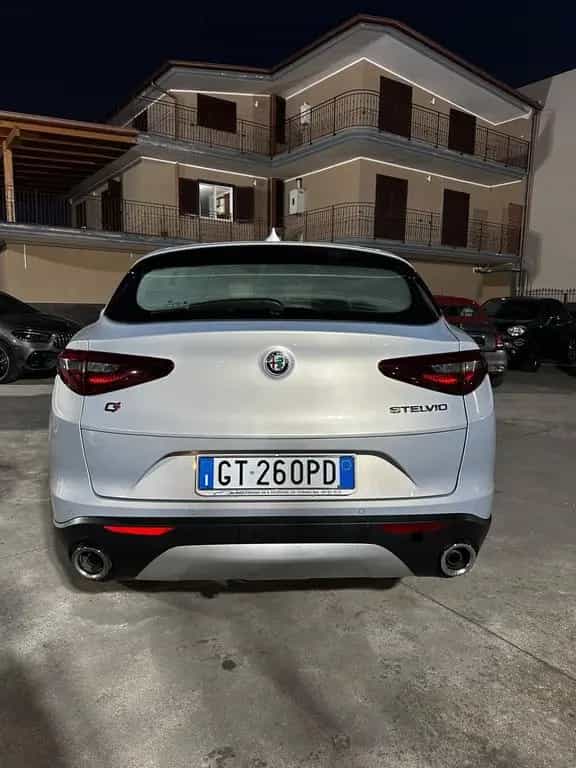 Alfa Romeo Stelvio 2.2 Turbodiesel 190 CV AT8 Q4 08/2022-photo-4