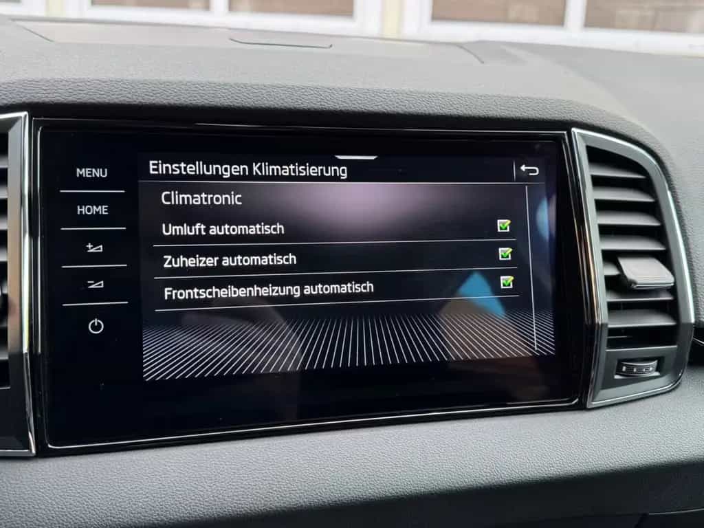 Skoda Karoq DSG Style 4x4 Digital/ACC/SideASS/TravelAS 03/2022-photo-34