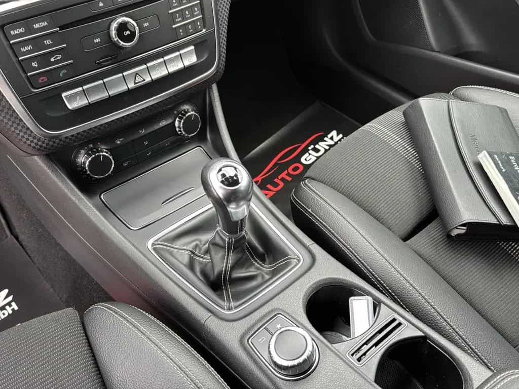 Mercedes-Benz A-Class 180 Peak Edition *18Zoll AMG-Navi-SHZ* 02/2018-photo-16