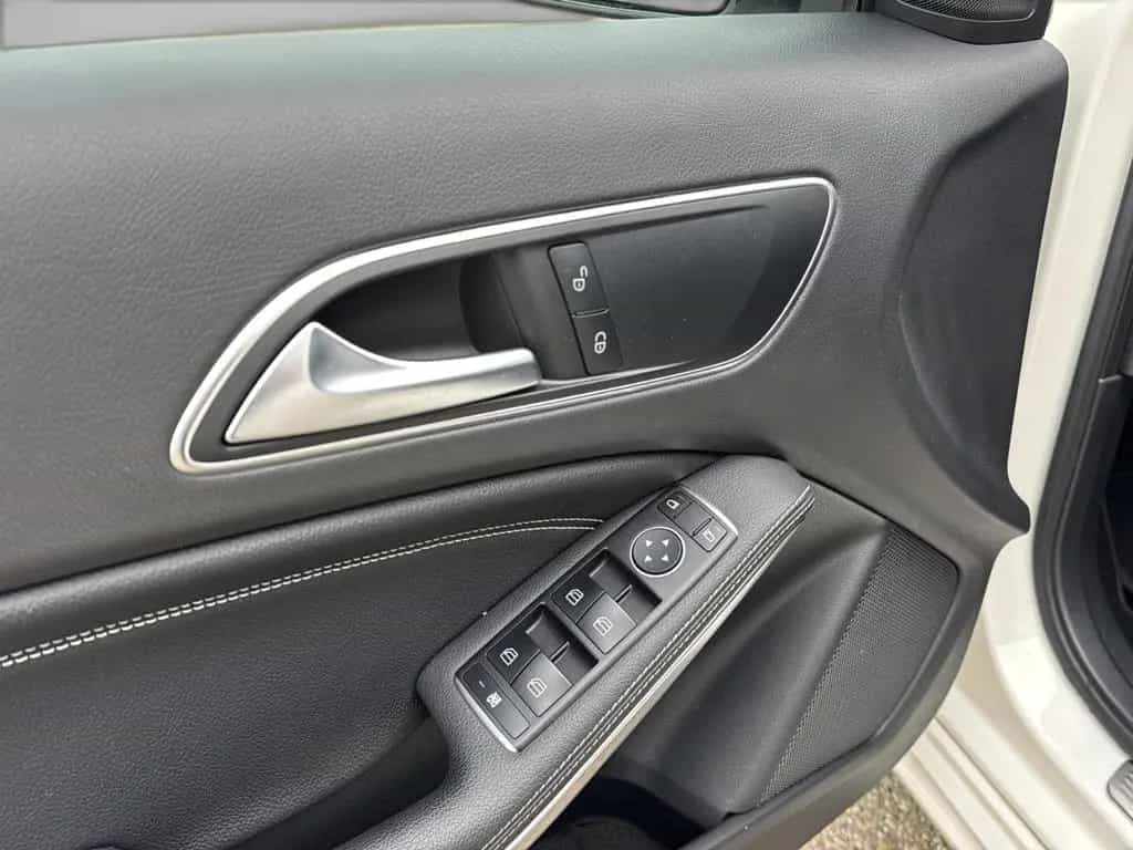 Mercedes-Benz A-Class 180 Peak Edition *18Zoll AMG-Navi-SHZ* 02/2018-photo-17