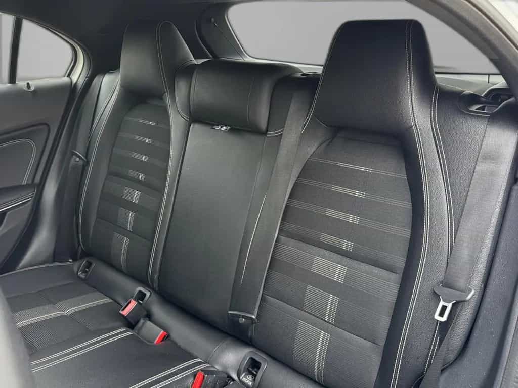 Mercedes-Benz A-Class 180 Peak Edition *18Zoll AMG-Navi-SHZ* 02/2018-photo-18