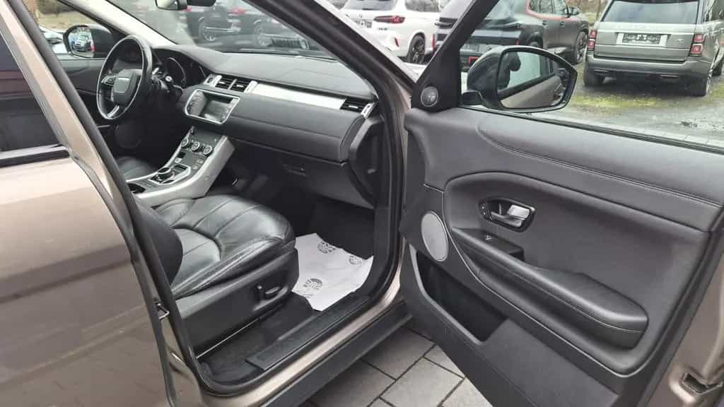 Land Rover Range Rover Rover Evoque SE AWD/PANO/AHK/DA-ASSISTTENT 09/2017-photo-11
