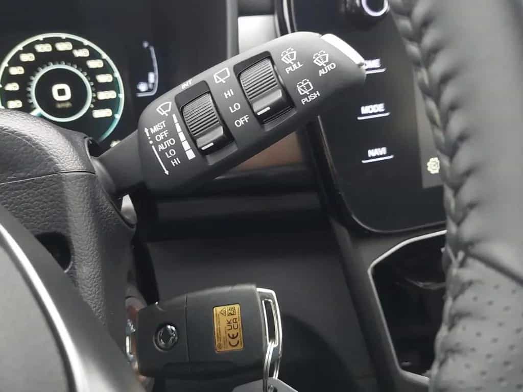 KGM Tivoli ESSENTIAL 1.5 °Navi°CarPlay°RFK°DAB°SHZ° null-photo-18