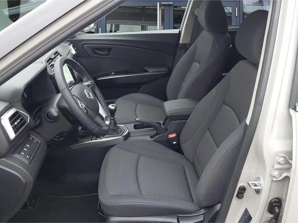 KGM Tivoli ESSENTIAL 1.5 °Navi°CarPlay°RFK°DAB°SHZ° null-photo-6