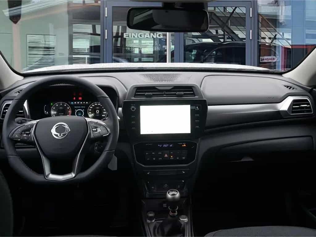 KGM Tivoli ESSENTIAL 1.5 °Navi°CarPlay°RFK°DAB°SHZ° null-photo-8