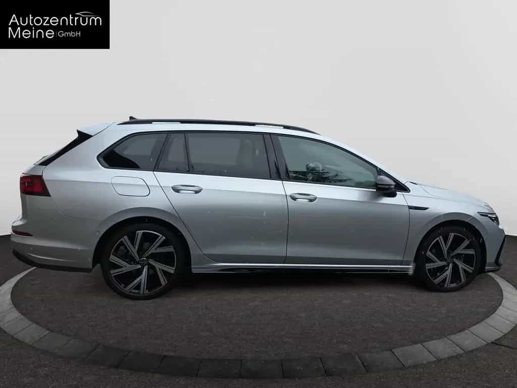 Volkswagen Golf VIII R-Line*PANO*MATRIX*DSG*R-Line*SHZ*ACC 09/2022-photo-5