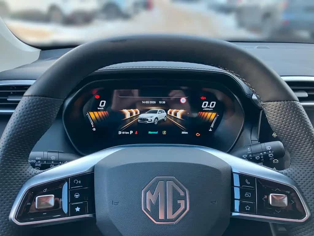 MG ZS 1.5 Hybrid+ Luxury null-photo-14