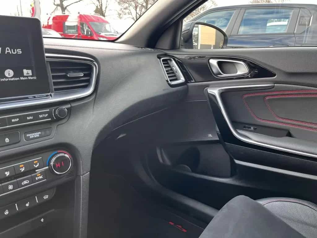 Kia ProCeed GT 10/2019-photo-14