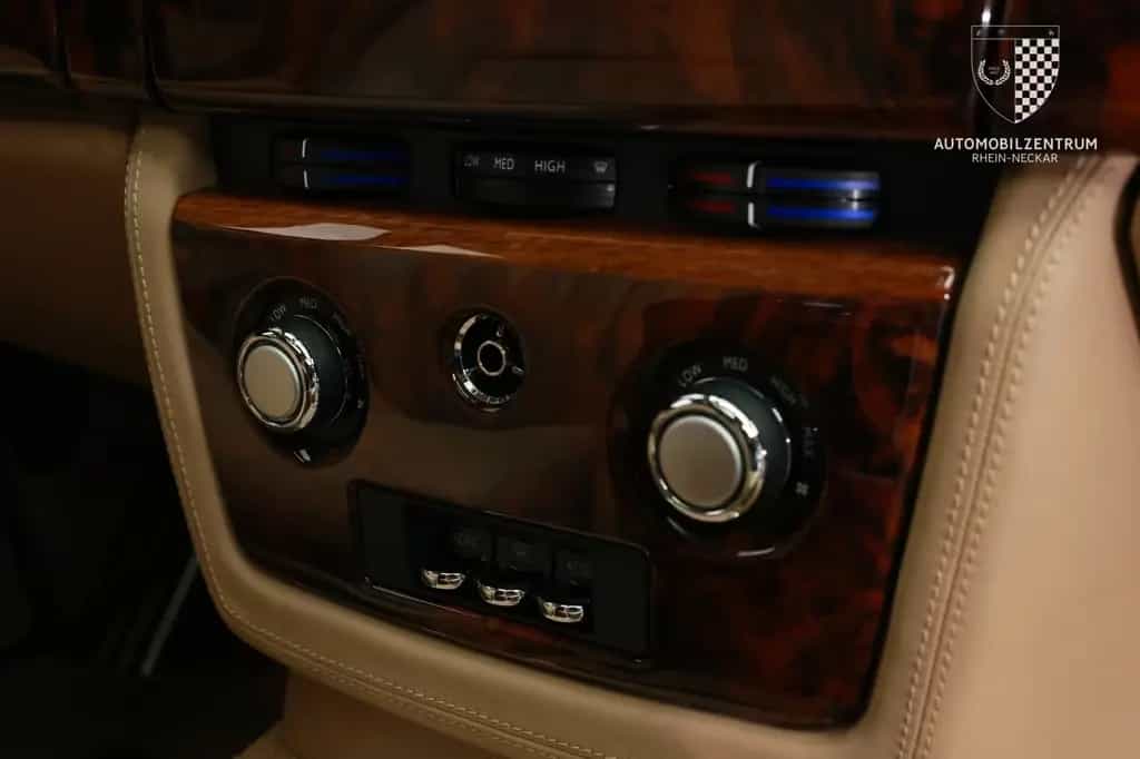Rolls-Royce Phantom Schiebedach/Business/Kamera/Standklima 07/2006-photo-24