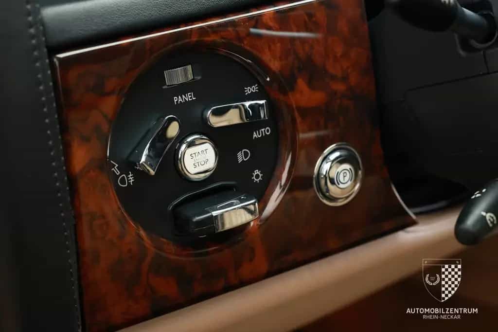 Rolls-Royce Phantom Schiebedach/Business/Kamera/Standklima 07/2006-photo-27
