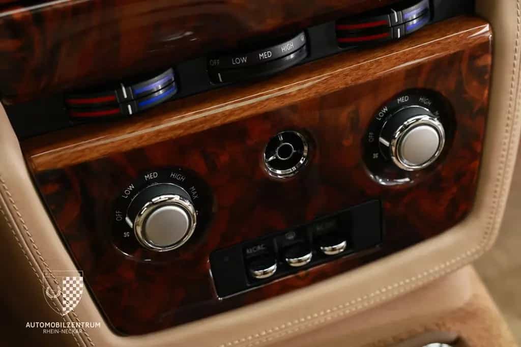 Rolls-Royce Phantom Schiebedach/Business/Kamera/Standklima 07/2006-photo-28