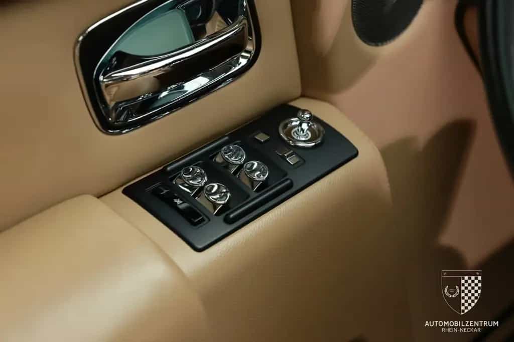 Rolls-Royce Phantom Schiebedach/Business/Kamera/Standklima 07/2006-photo-33