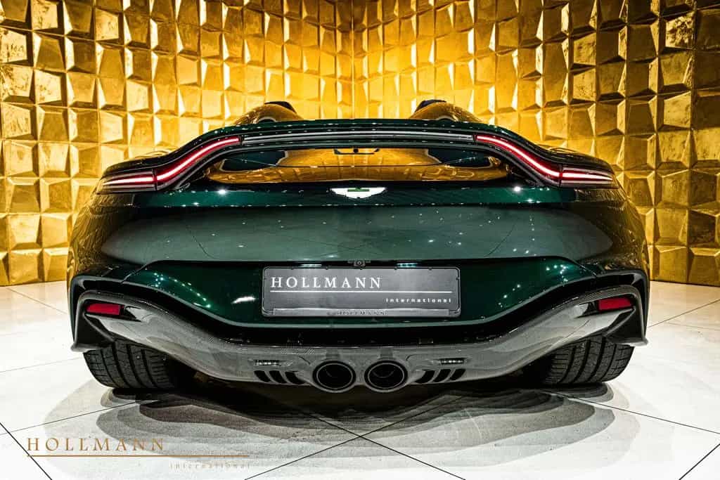 Aston Martin V12 SPEEDSTER + CARBON HELMETS 09/2021-photo-10