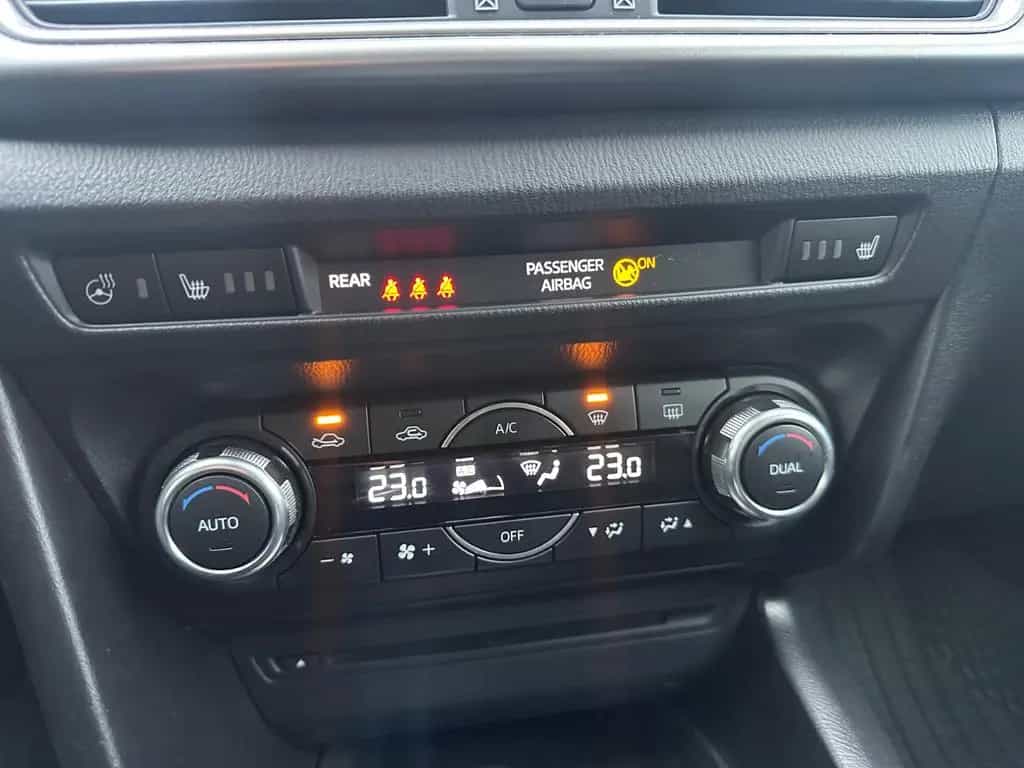 Mazda 3 Lim. Signature,NAVI,KAMERA,1.HAND,SCHECKHEFT, 09/2018-photo-21