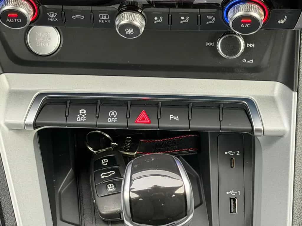 Audi Q3 35 TDI advanced S-Tronic Matrix Bang&O Virtua 08/2020-photo-23