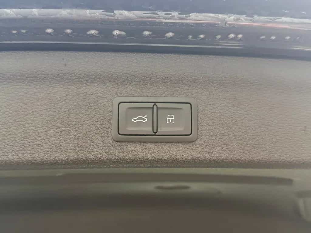 Audi Q3 35 TDI advanced S-Tronic Matrix Bang&O Virtua 08/2020-photo-27