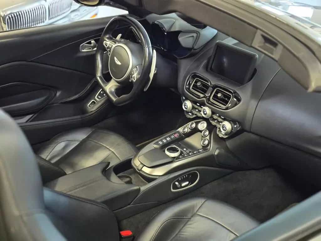 Aston Martin V8 Vantage 4.0 Roadster/1.Hand/360K/Memory 07/2023-photo-17