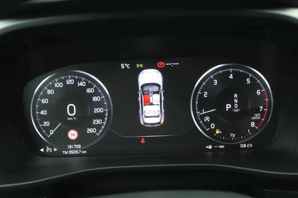 Volvo XC40 AUTOM KAMERA NAVI NETTO - 13.899€ #867 09/2021-photo-11