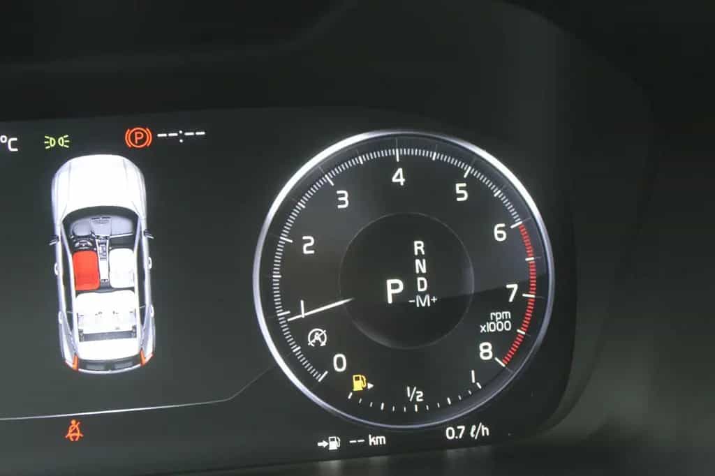 Volvo XC40 AUTOM KAMERA NAVI NETTO - 13.899€ #867 09/2021-photo-12