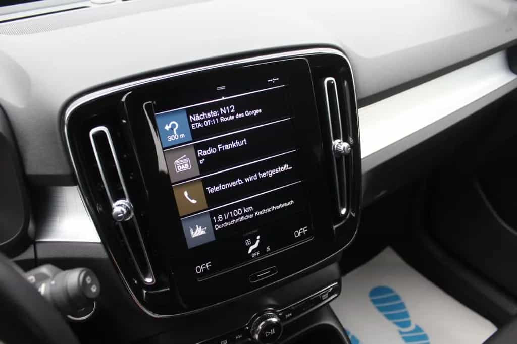 Volvo XC40 AUTOM KAMERA NAVI NETTO - 13.899€ #867 09/2021-photo-21