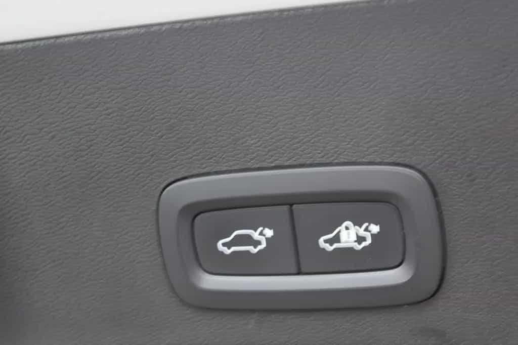 Volvo XC40 AUTOM KAMERA NAVI NETTO - 13.899€ #867 09/2021-photo-23