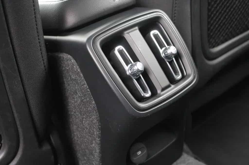 Volvo XC40 AUTOM KAMERA NAVI NETTO - 13.899€ #867 09/2021-photo-24