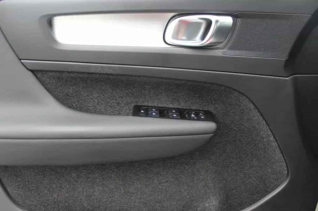 Volvo XC40 AUTOM KAMERA NAVI NETTO - 13.899€ #867 09/2021-photo-27