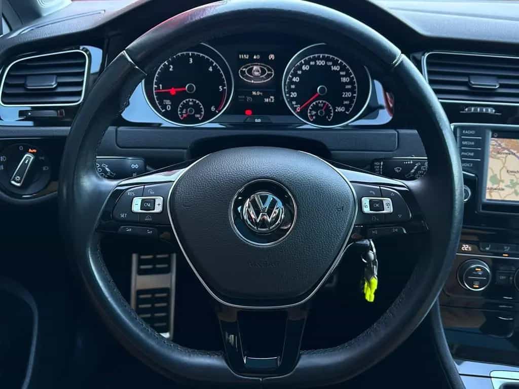 Volkswagen Golf 2.0TDI Allstar BMT* PANO#BiXENON#TEMPO#SHZ 12/2016-photo-10