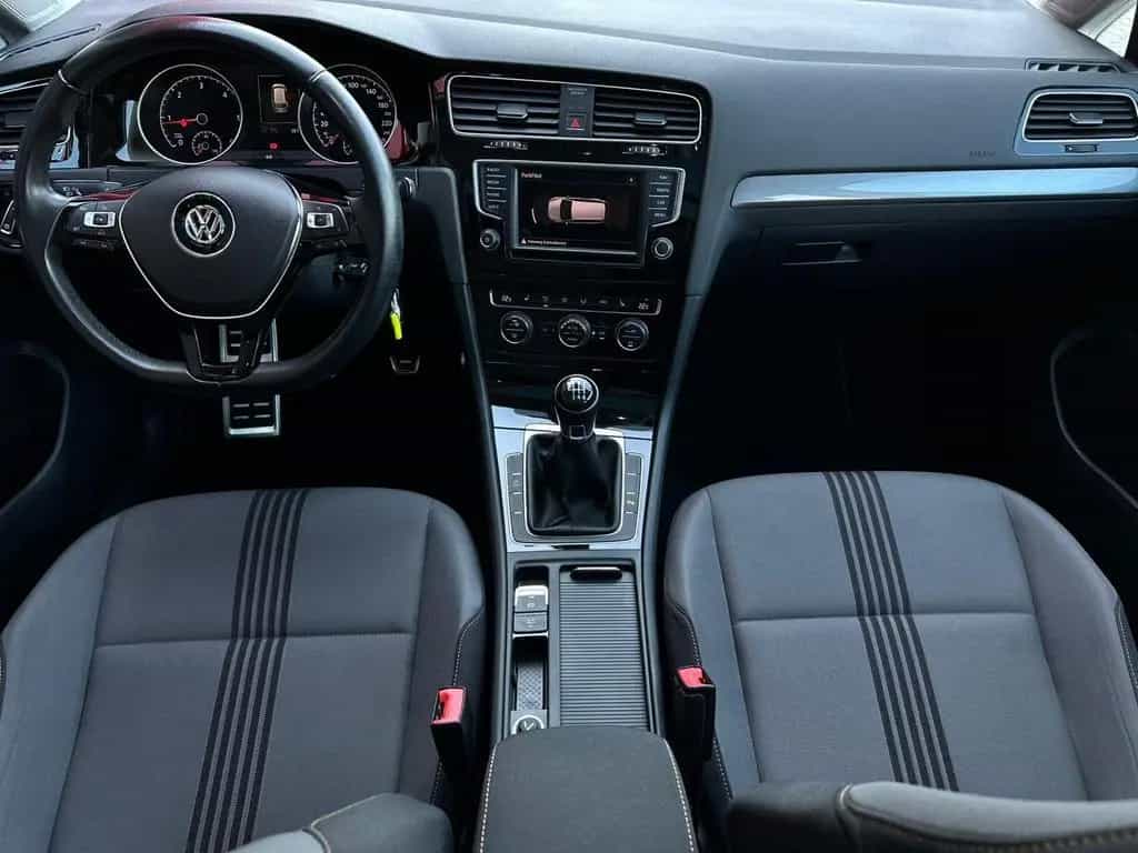Volkswagen Golf 2.0TDI Allstar BMT* PANO#BiXENON#TEMPO#SHZ 12/2016-photo-9